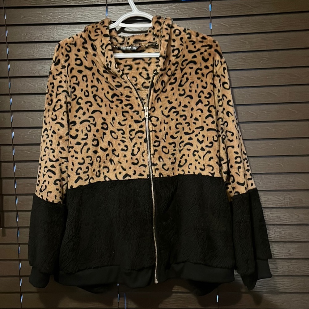 Shein 1xl Leopard & Black hooded zip up